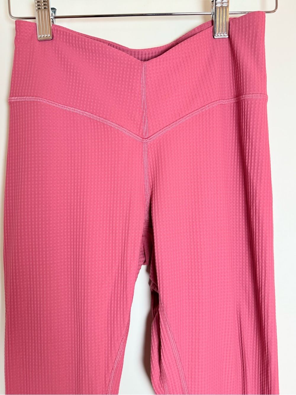 Lululemon V-Waist Yoga Tight 25 Grid Texture
Vintage Rose Sz 6 - Picture 8 of 9